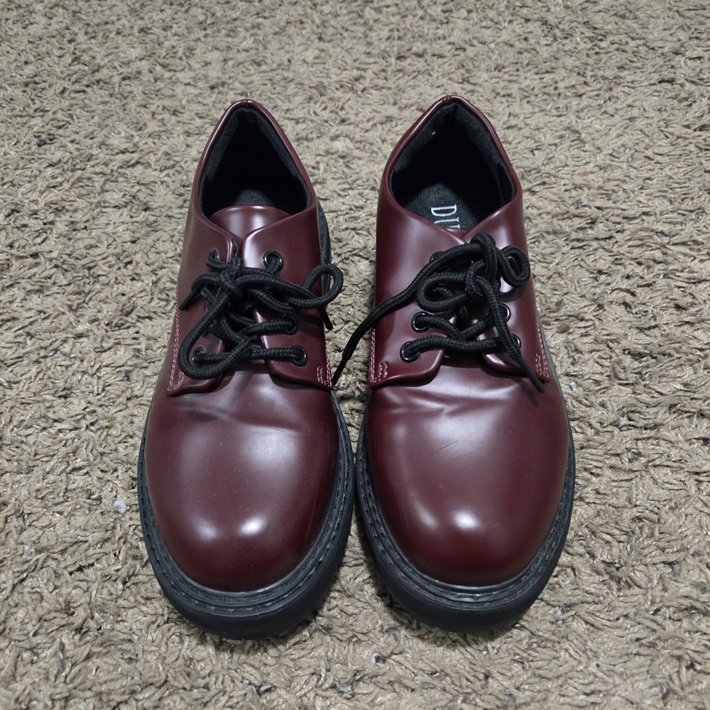 Dunes Women’s Burgundy Lace-Up Oxford Shoes